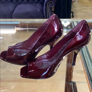 Sexy burgundy Patent leather pumps